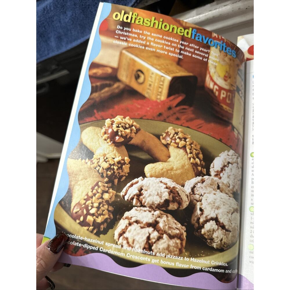 Better Homes and Gardens All-Time Favorite Christmas Cookies Cookbook - Picture 7 of 8